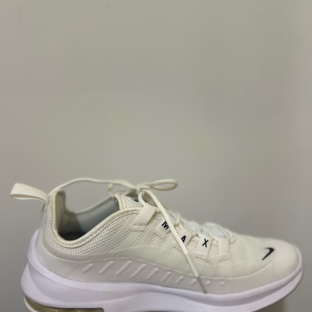 Nike Air Max Axis White